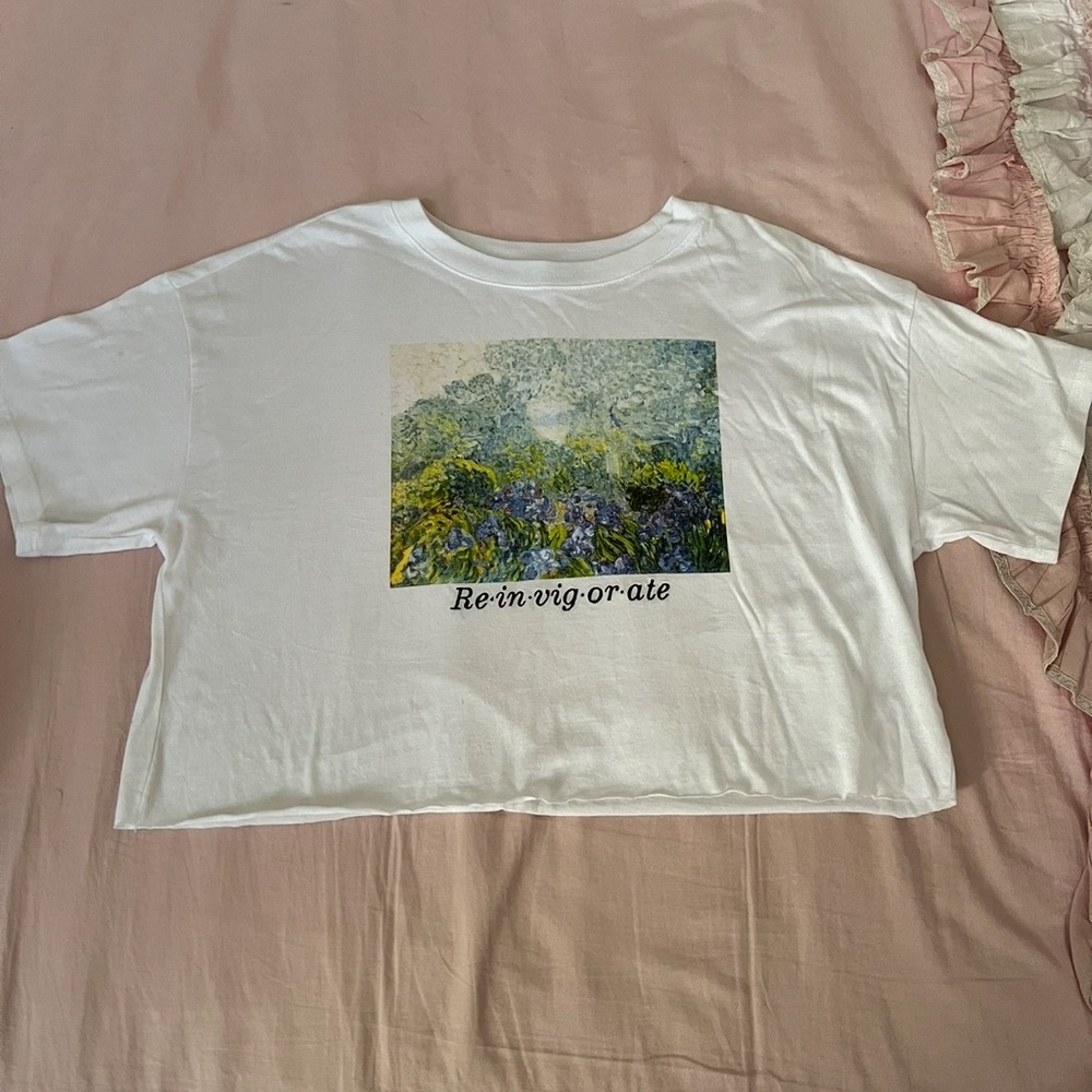 Forever 21 White Graphic Crop Top